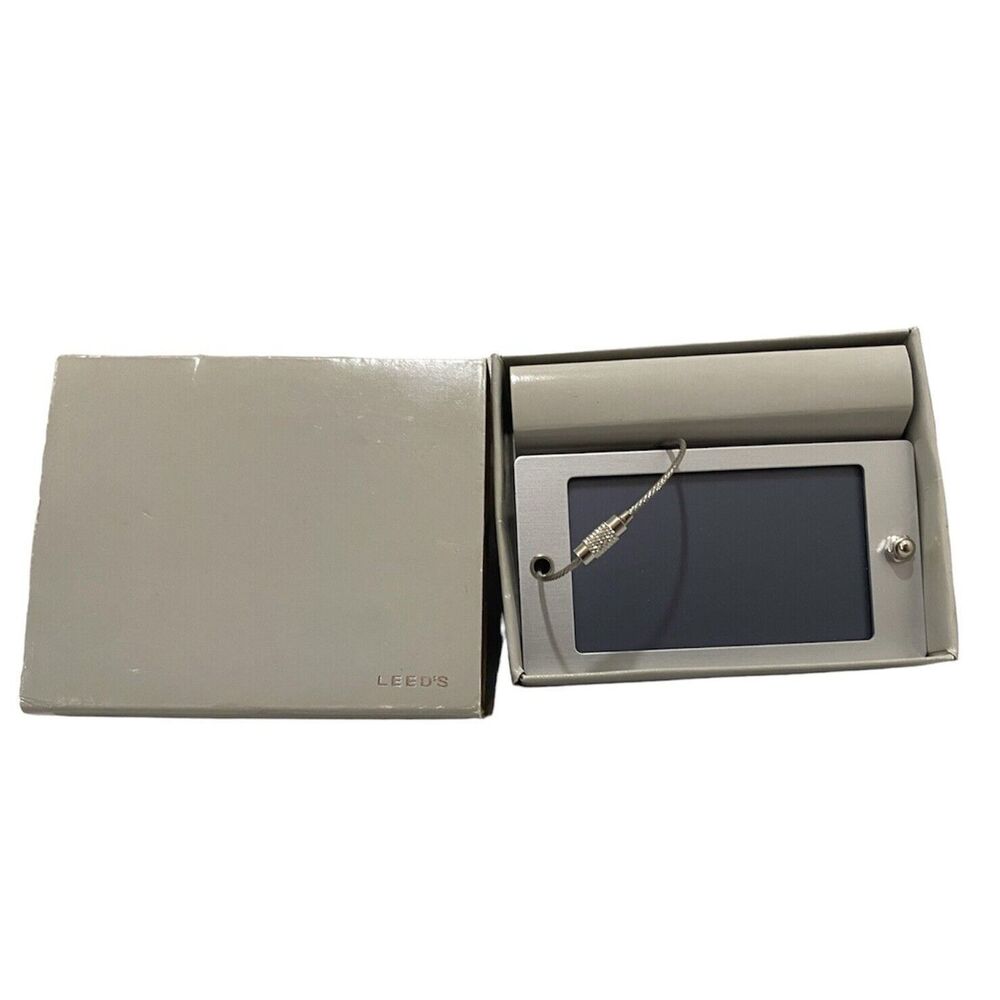 Leeds ID Badge Protective Holder 4.5 Inch X 2.25 Inch With Key Enforced Loop